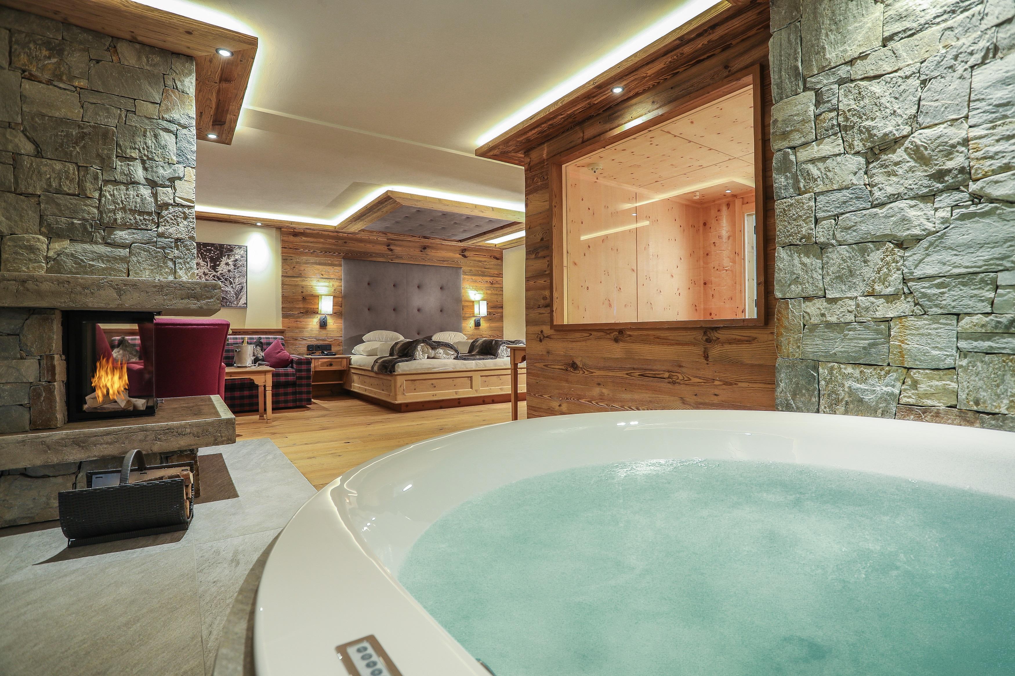 Verwoehnhotel Kristall ペルティサウ エクステリア 写真