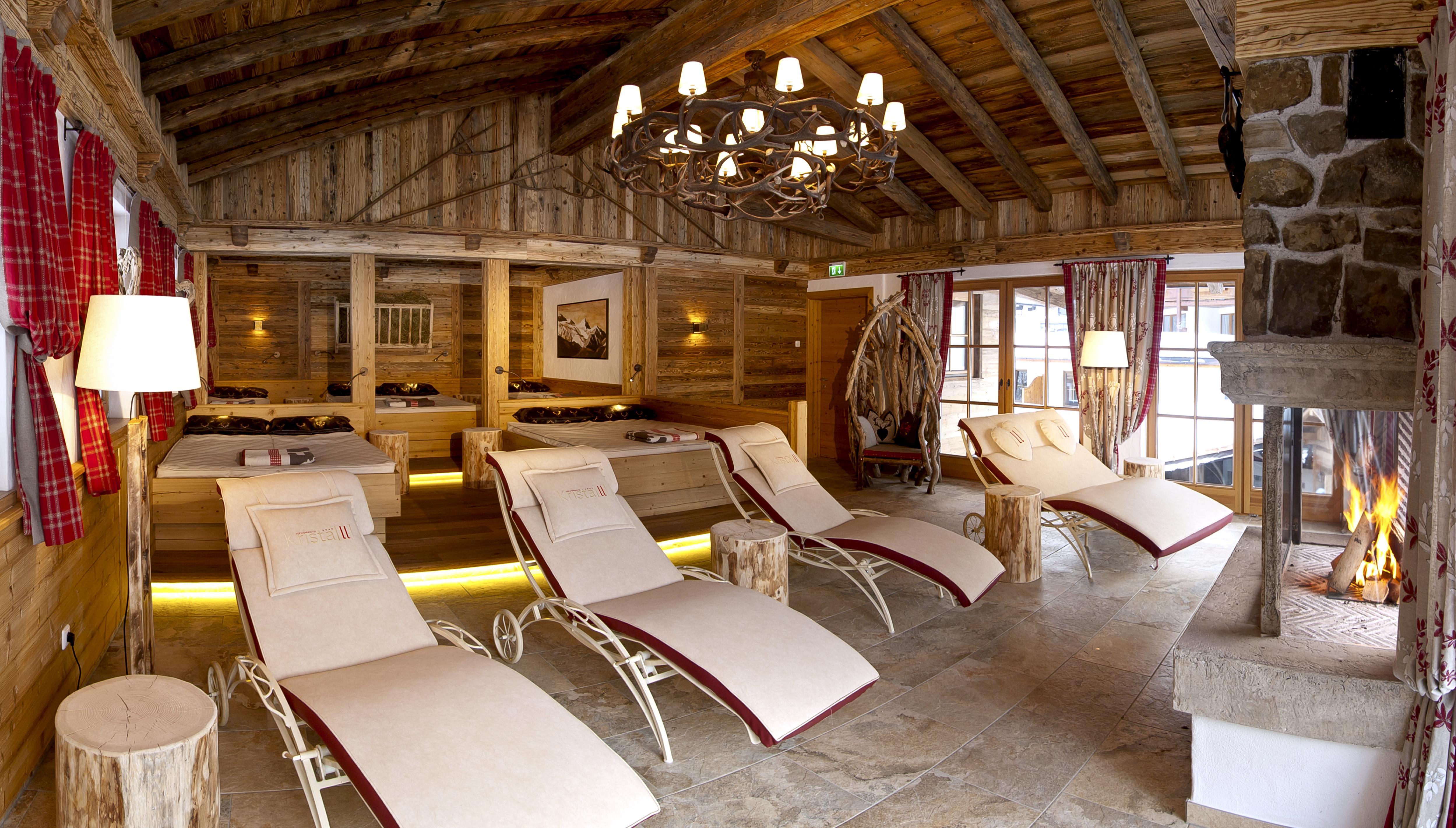 Verwoehnhotel Kristall ペルティサウ エクステリア 写真